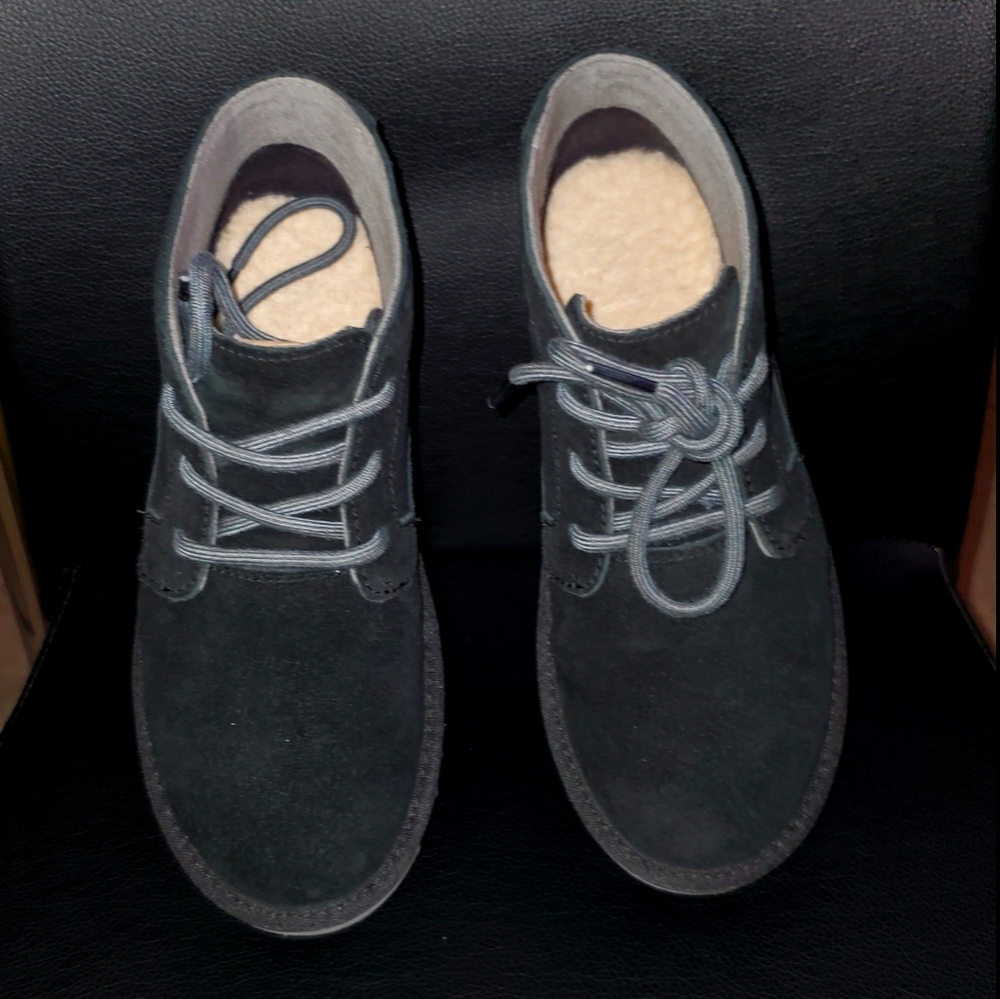 UGG Neumel Suede boots Size 3